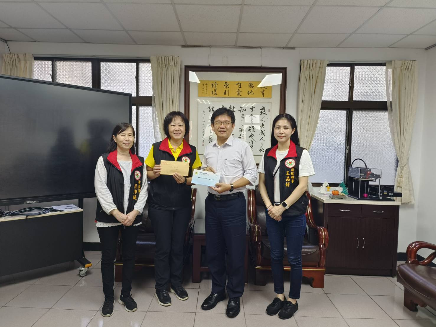113/10/7捐贈助學金-敦品中學